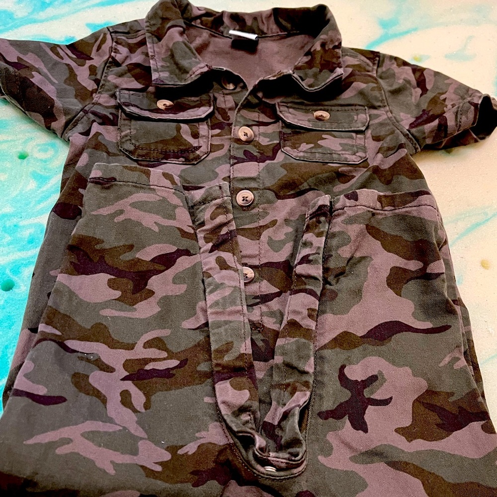 Camo romper unisex! 6-12months!